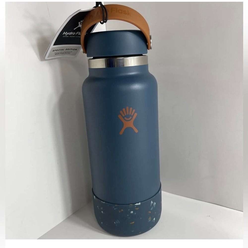 Hydro Flask ECLIPSE - Special Edition! Brand New- 32oz Wide Mouth